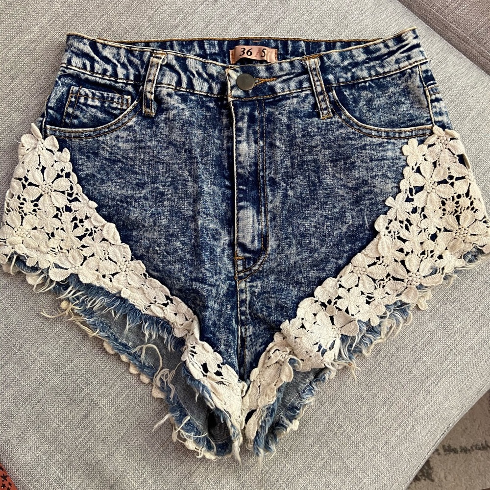 💛 3 for 30 High Rise Denim Shorts